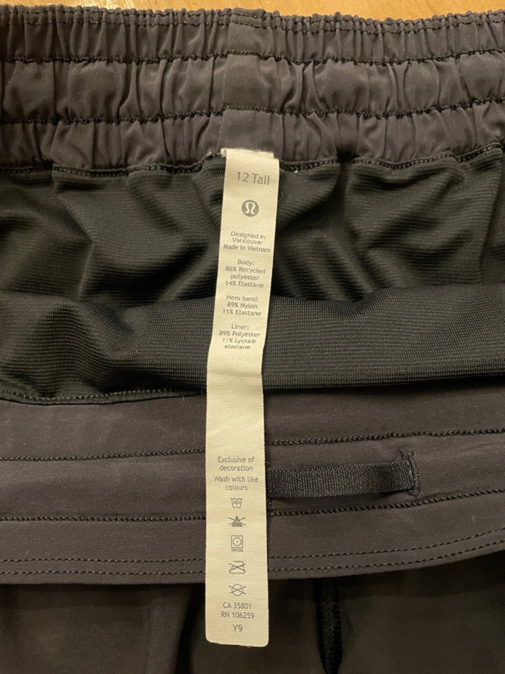 Lululemon- Sz 12 Tall- Black- Hotty Hots- 4” Inseam - Picture 7 of 16